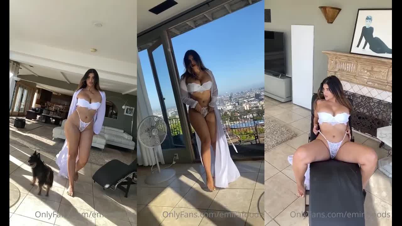 Emira Foods Nude Leaked Falling Into Leaked Onlyfans Porn Video