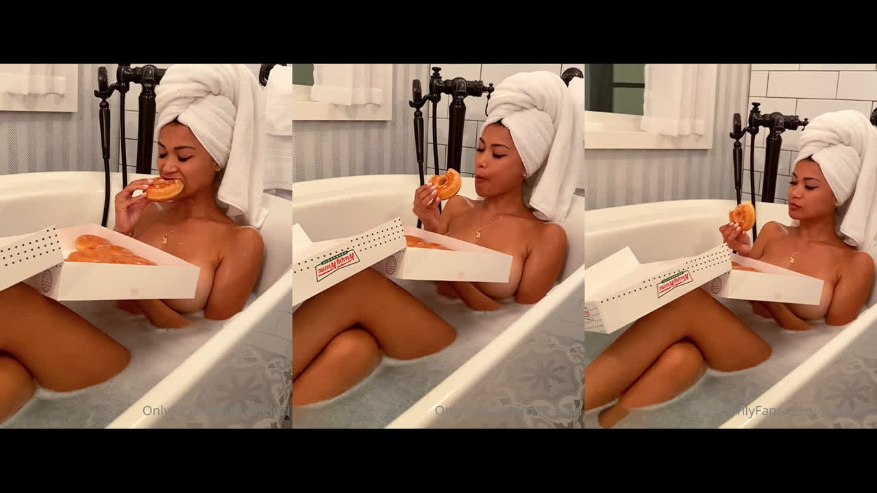 Chanel Uzi Leaked Eats Donuts In Bath Leaked Onlyfans Porn Video