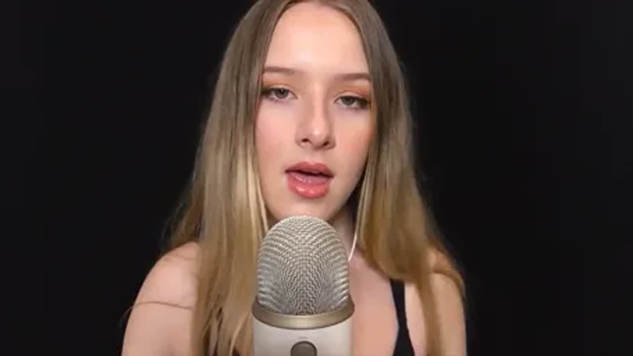 Diddly ASMR Plucking And Pulling Hand Movements Leaked Onlyfans Porn Video