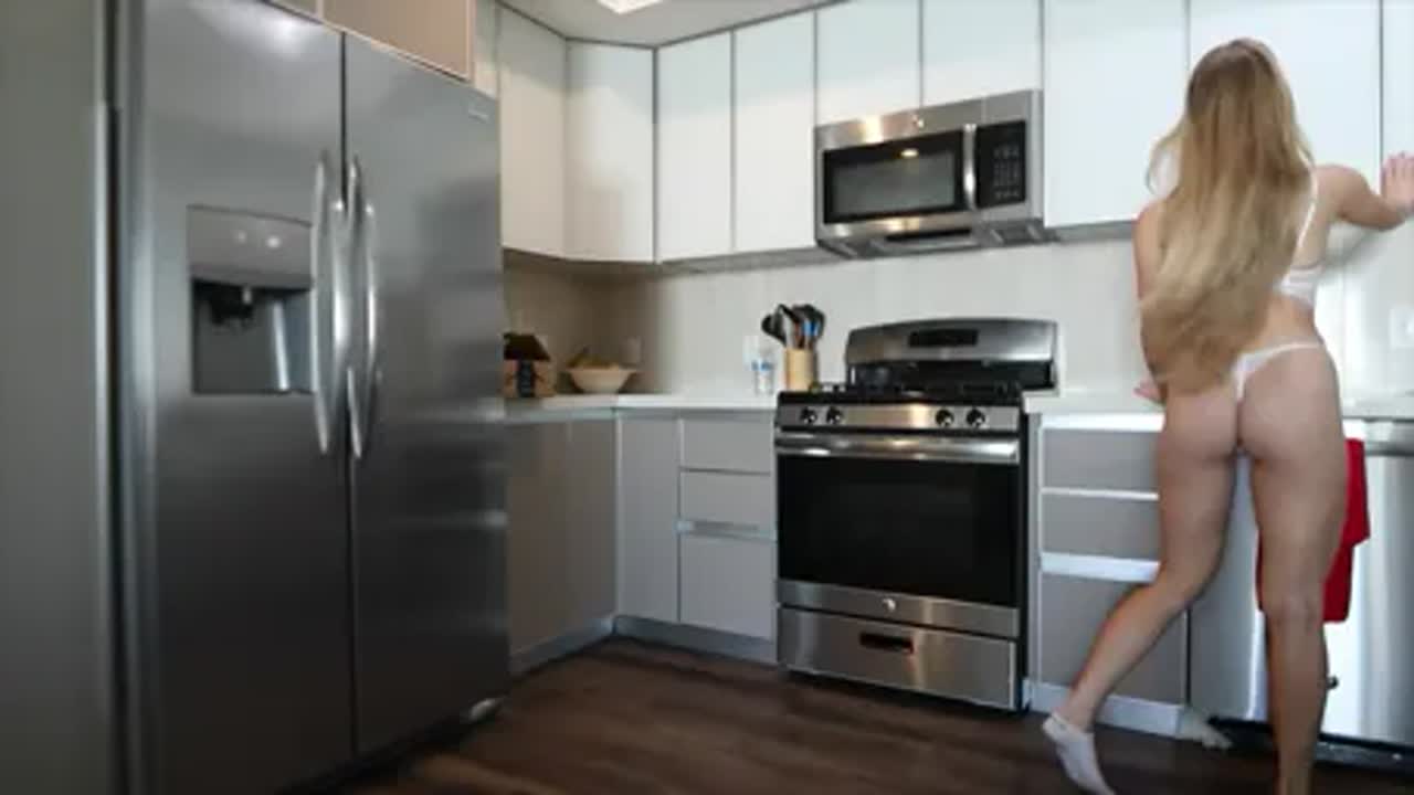 Caroline Zalog Youtuber I Get Really Thirsty Nude Leaked Onlyfans Porn Video