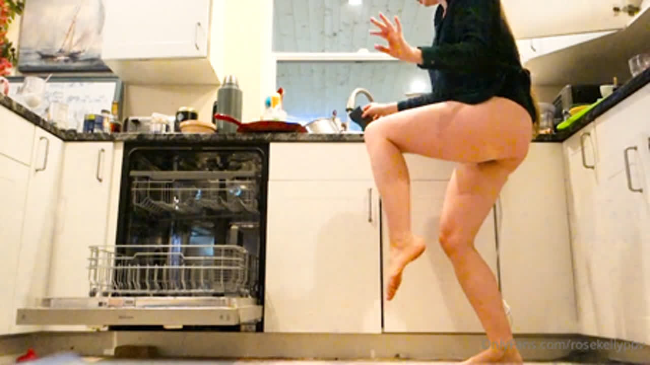 Rose Kelly Dishwashing Ass Tease Leaked Onlyfans Porn Video